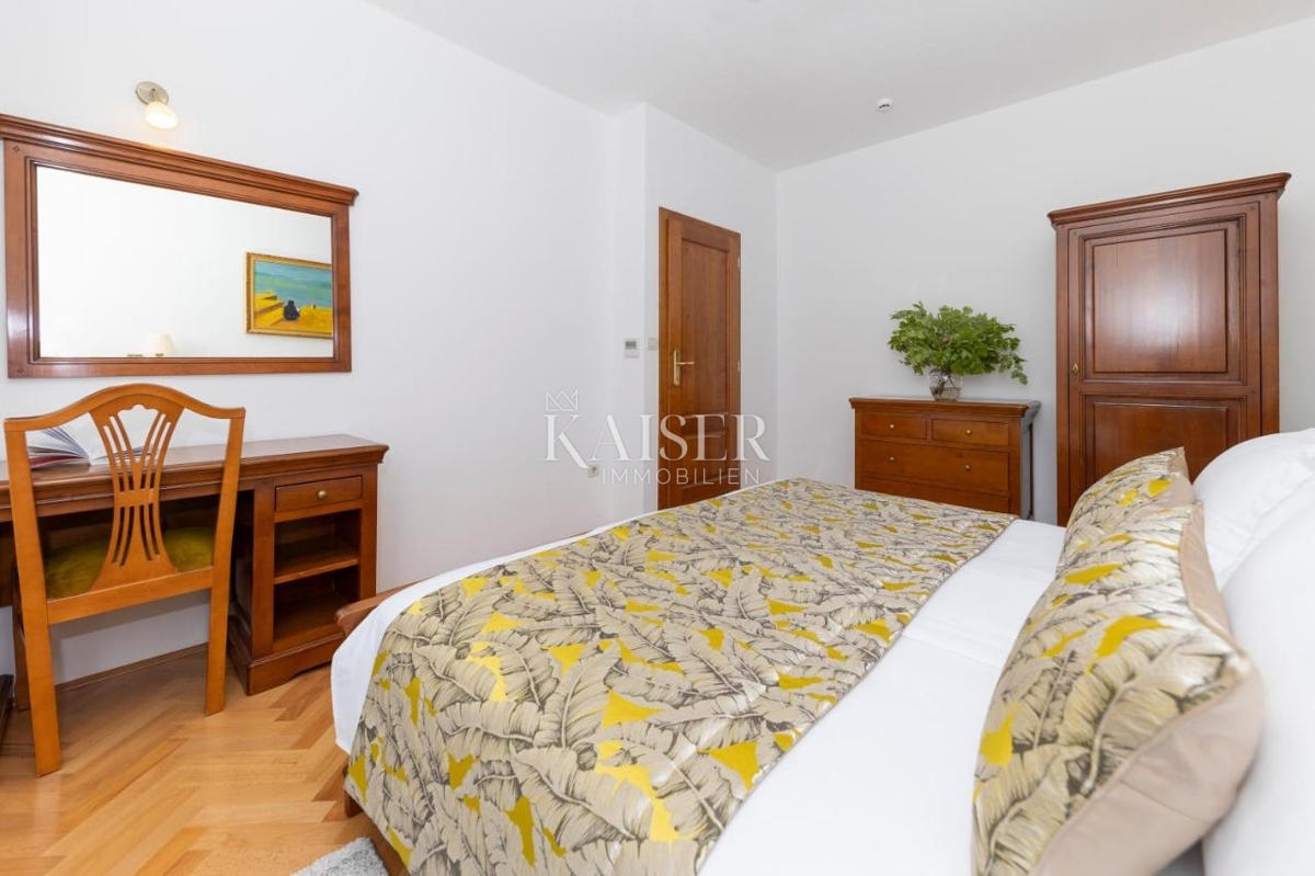 Hotel sul mare vicino a Sebenico