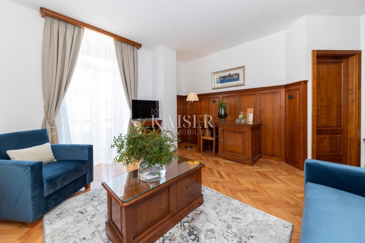 Hotel sul mare vicino a Sebenico