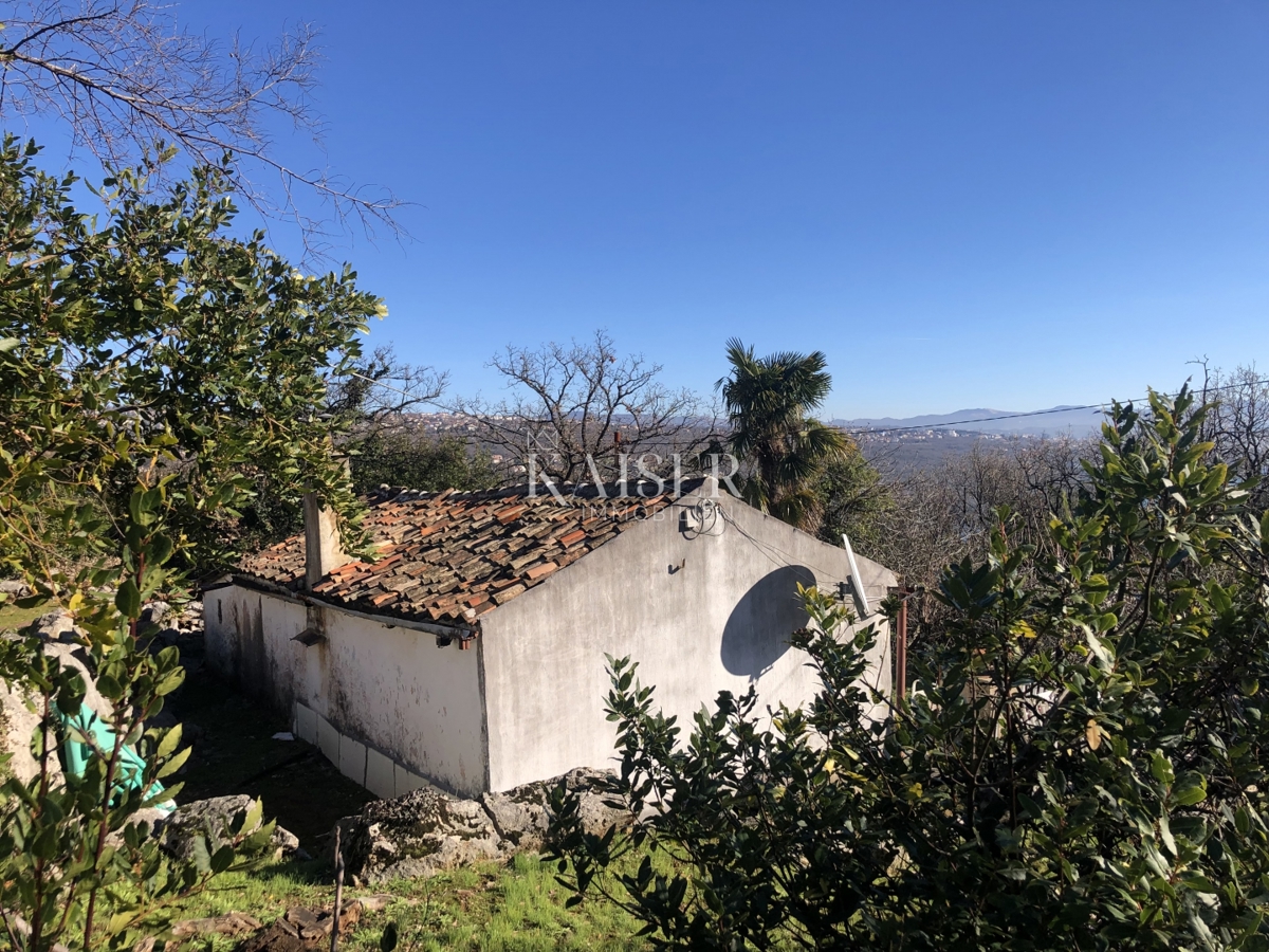 Opatija, Pobri - antico con potenziale in una splendida posizione