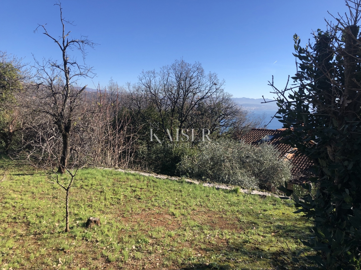 Opatija, Pobri - antico con potenziale in una splendida posizione