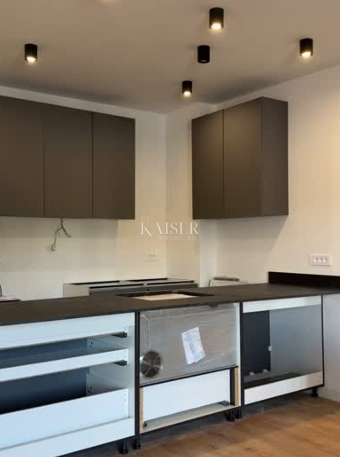 Marina, Trogir - Appartamento esclusivo, pronto per essere abitato, con vista panoramica e giardino