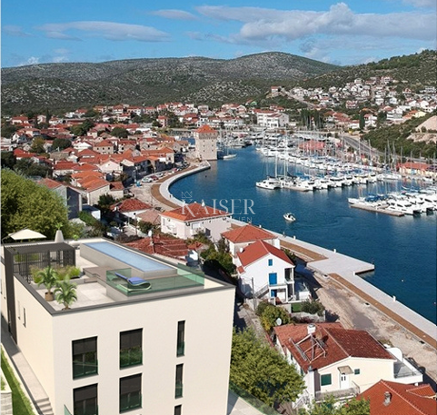 Marina, Trogir - Appartamento esclusivo, pronto per essere abitato, con vista panoramica e giardino
