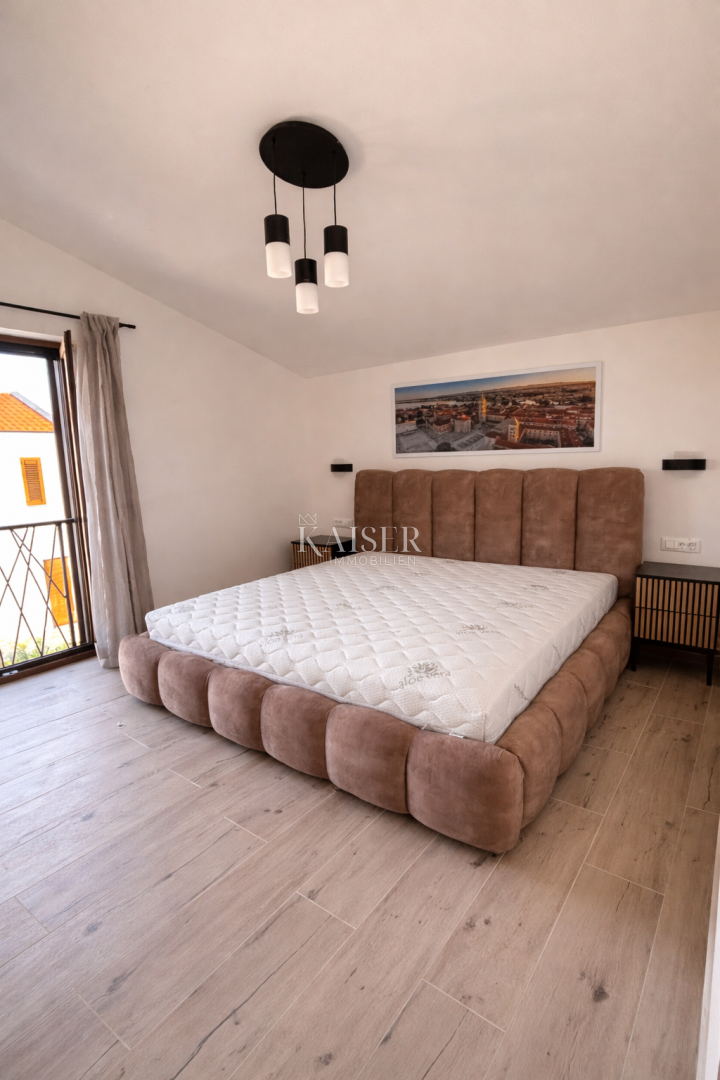 Zara – Murvica | Casa moderna con piscina e ampio giardino