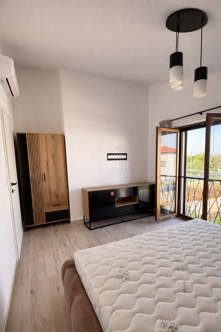 Zara – Murvica | Casa moderna con piscina e ampio giardino