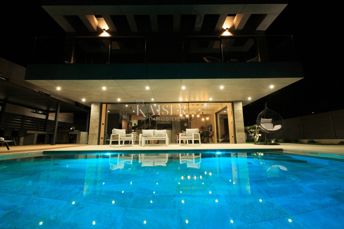 Isola di Krk, Baška - villa di lusso con piscina