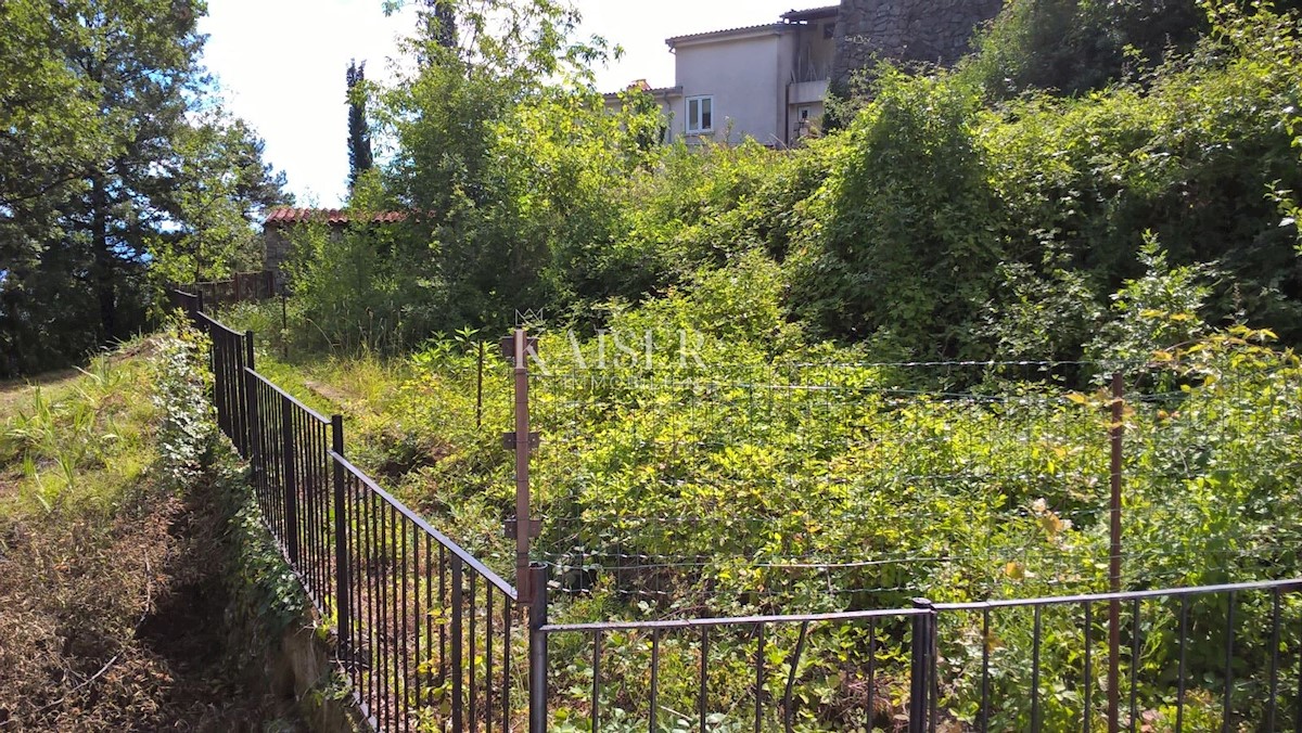 Lovran, Liganj - Terreno con parziale vista mare