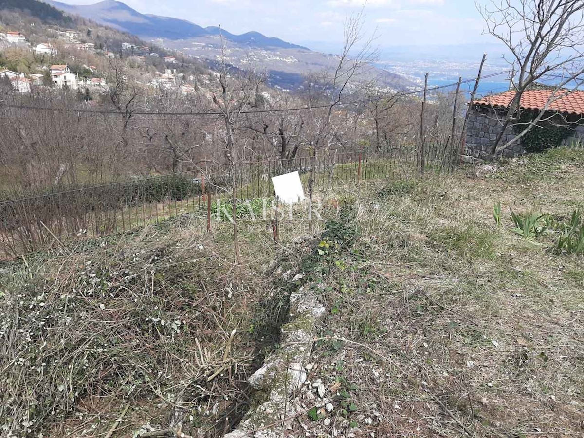 Lovran, Liganj - Terreno con parziale vista mare