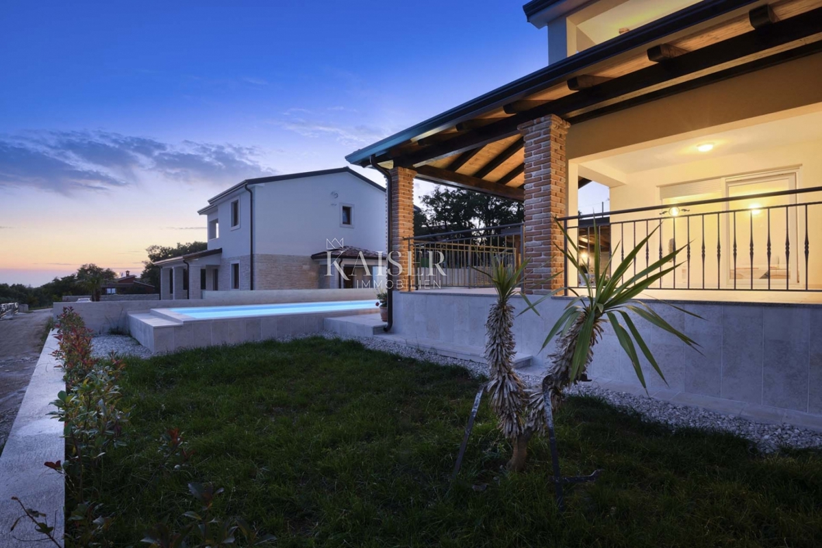 Istria - Kaštelir, villa con piscina, vista mare 1