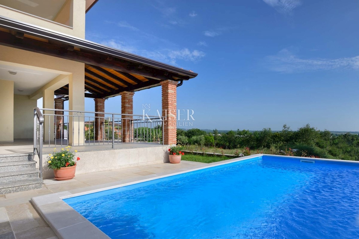 Istria - Kaštelir, villa con piscina, vista mare 1