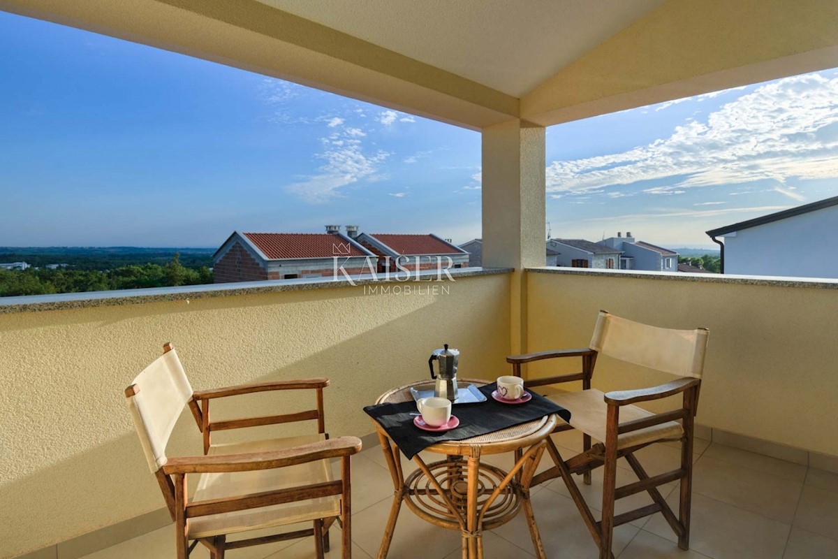 Istria - Kaštelir, villa con piscina, vista mare 1