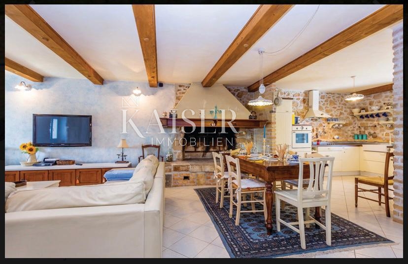 Isola di Krk, Dobrinj - vecchia casa ristrutturata 170 m2