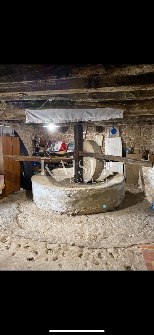 Isola di Krk, Dobrinj - vecchia casa ristrutturata 170 m2