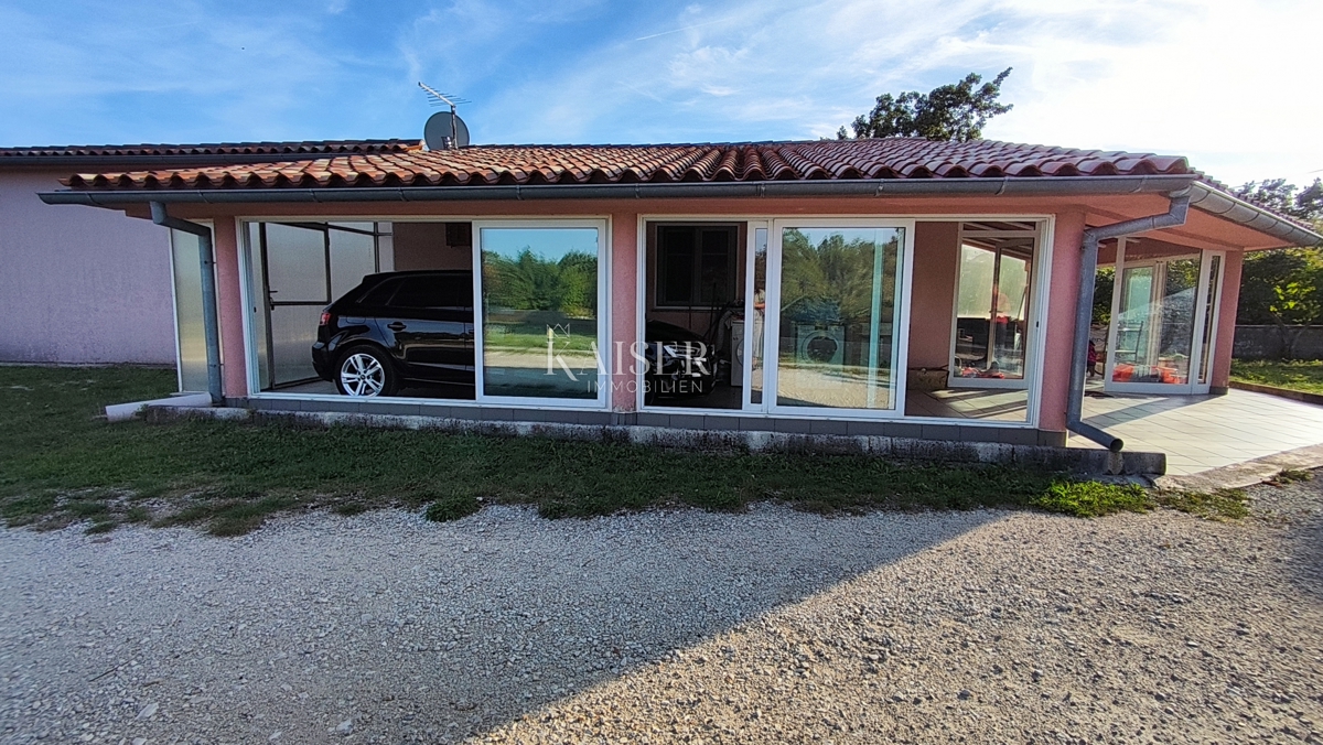 Marčana, dintorni - tenuta con casa e cantiere, 20.000 m2