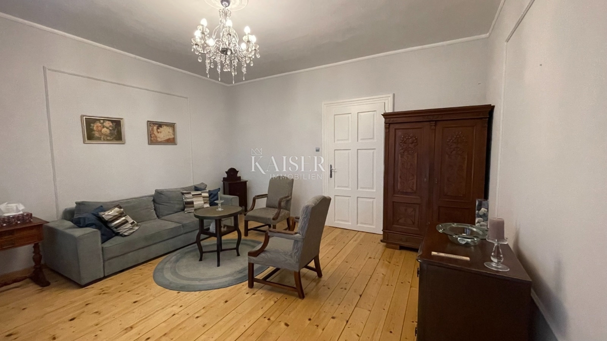 Abbazia, Lovran - Piano di una villa storica con 2 appartamenti a 100 m dal mare