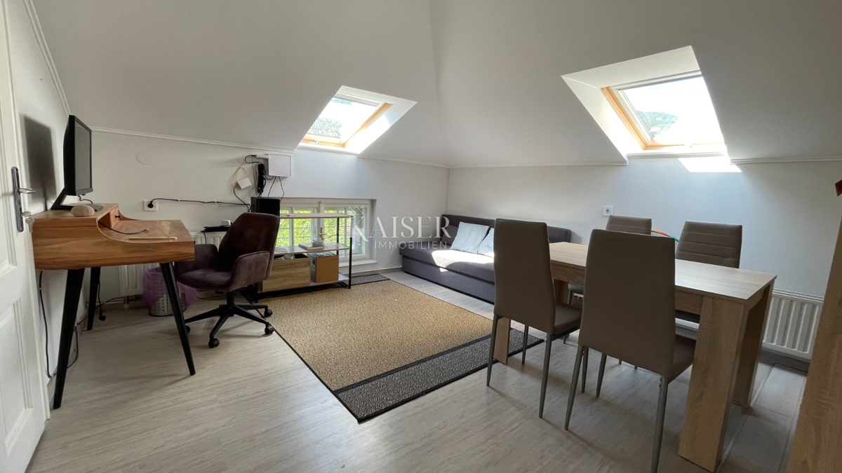 Abbazia, Lovran - Piano di una villa storica con 2 appartamenti a 100 m dal mare