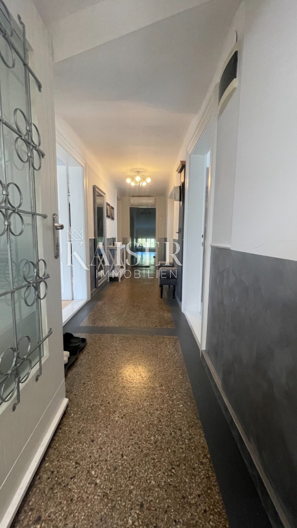 Abbazia, Lovran - Piano di una villa storica con 2 appartamenti a 100 m dal mare