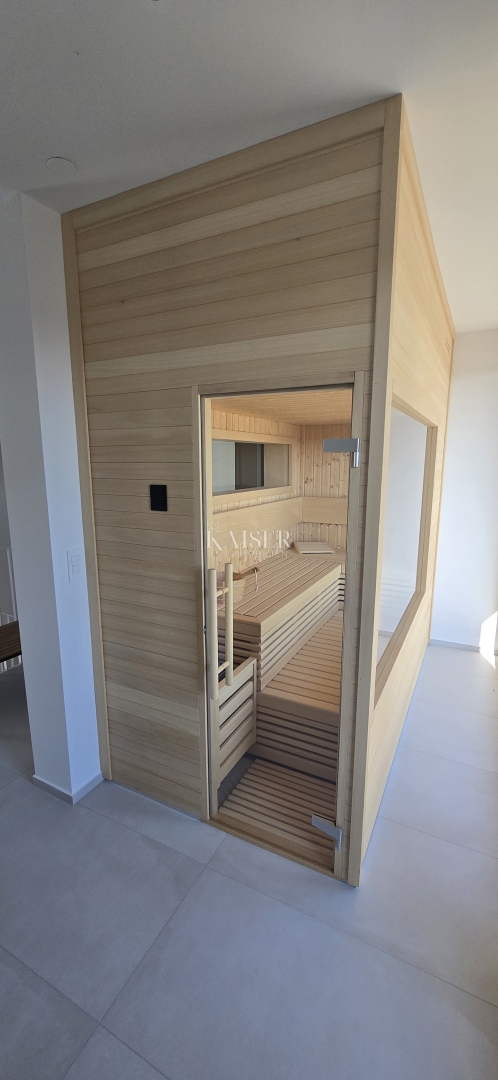 Istria - Parenzo, villa moderna con piscina e sauna