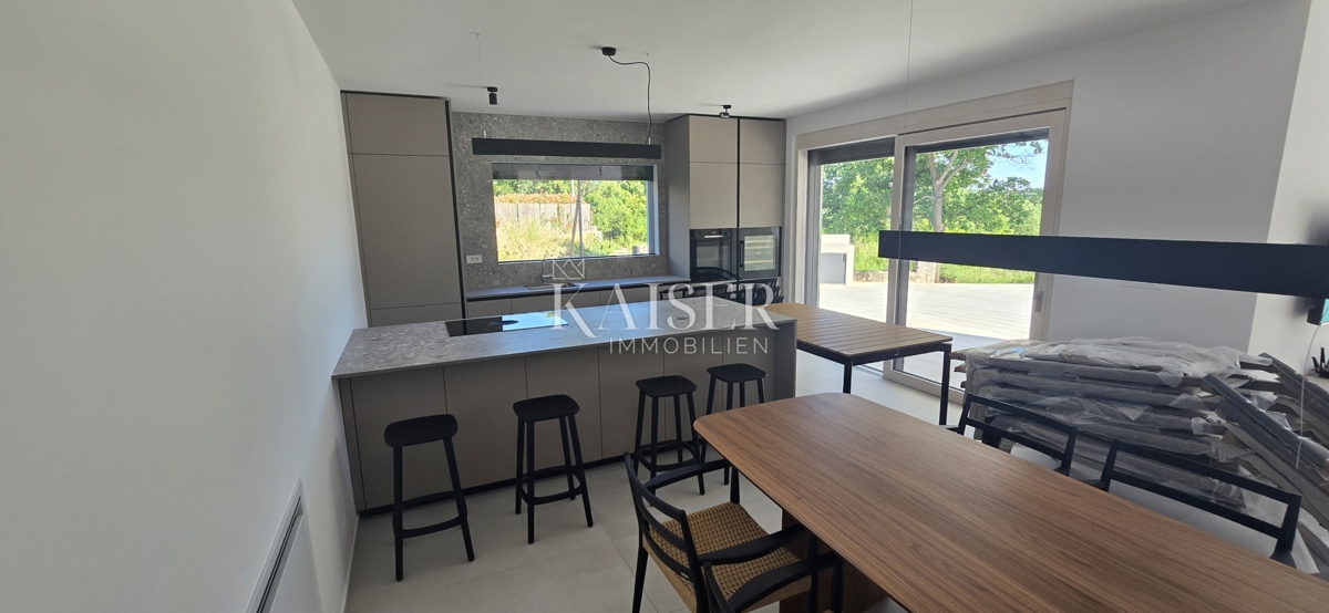 Istria - Parenzo, villa moderna con piscina e sauna