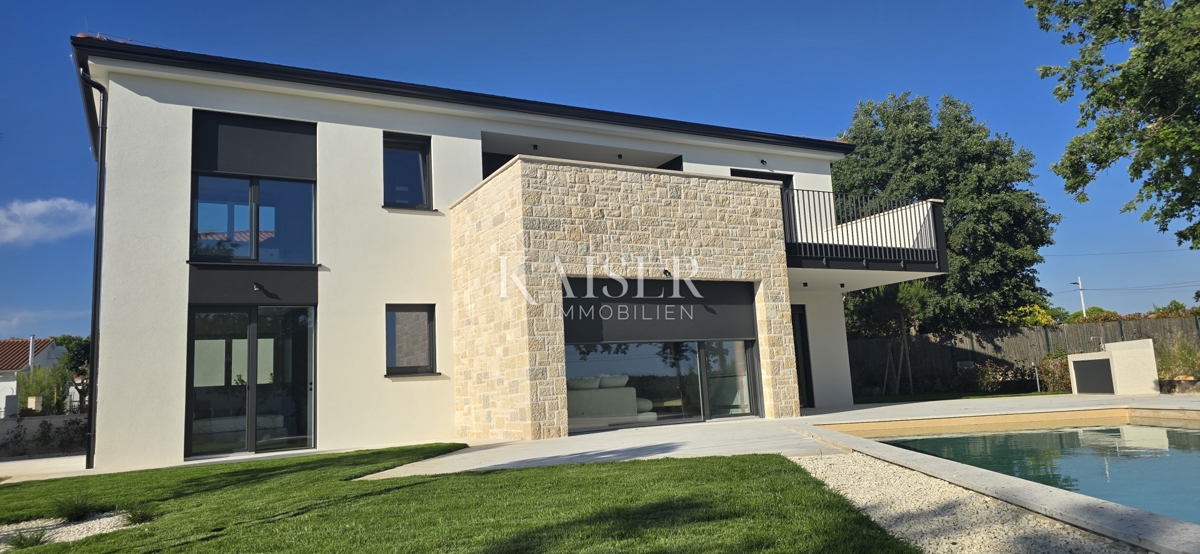 Istria - Parenzo, villa moderna con piscina e sauna