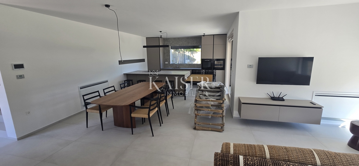 Istria - Parenzo, villa moderna con piscina e sauna