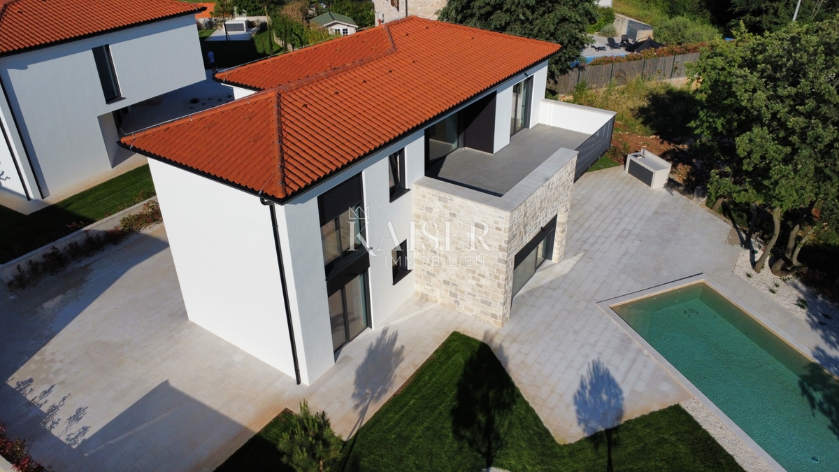 Istria - Parenzo, villa moderna con piscina e sauna