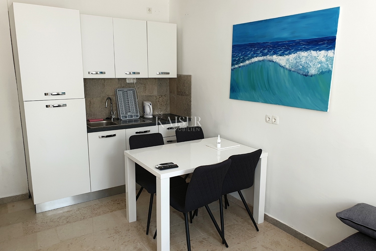 Rabac - casa plurifamiliare con piscina, 500 m2