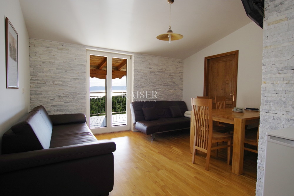 Rabac - casa plurifamiliare con piscina, 500 m2