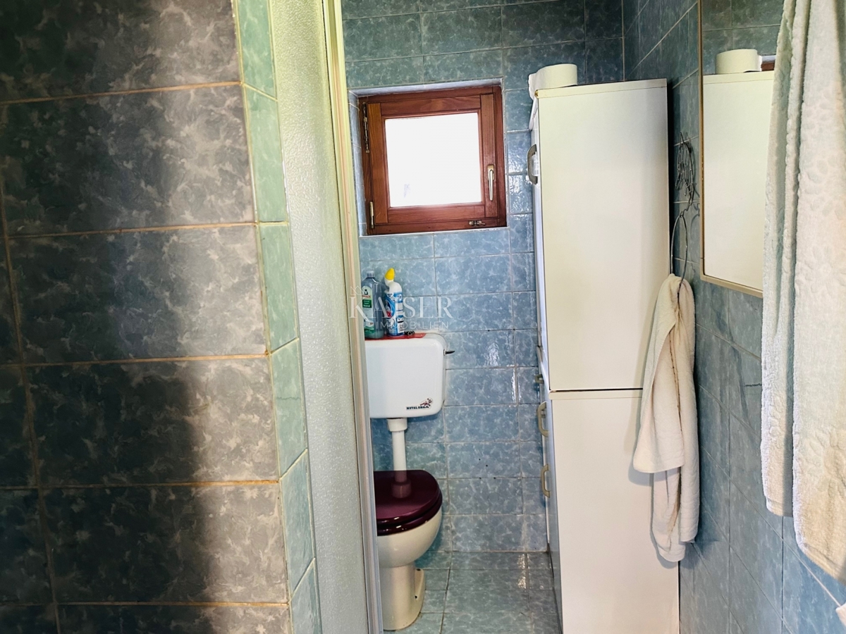 Rukavac - una casa con due unità abitative su un ampio giardino