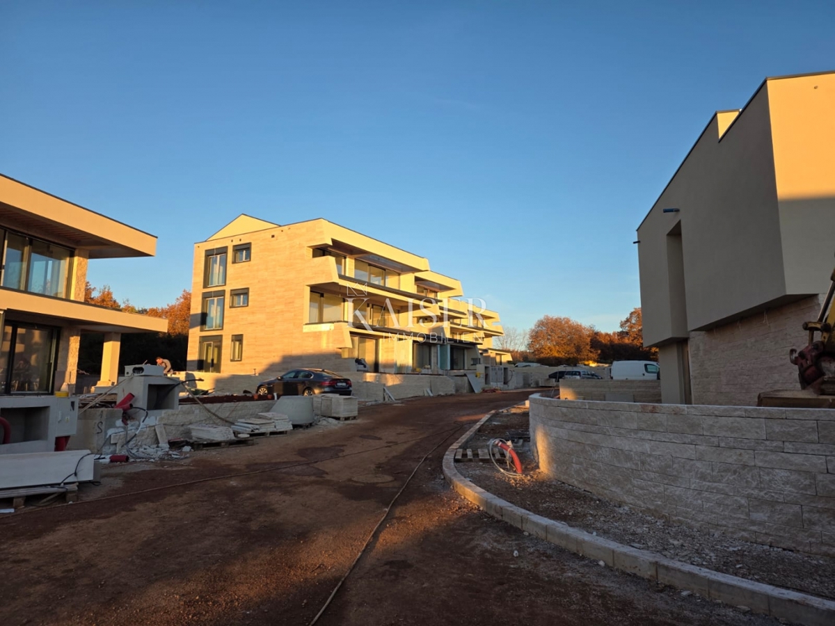 Istria, Umago - appartamento di lusso a 100 m dal mare