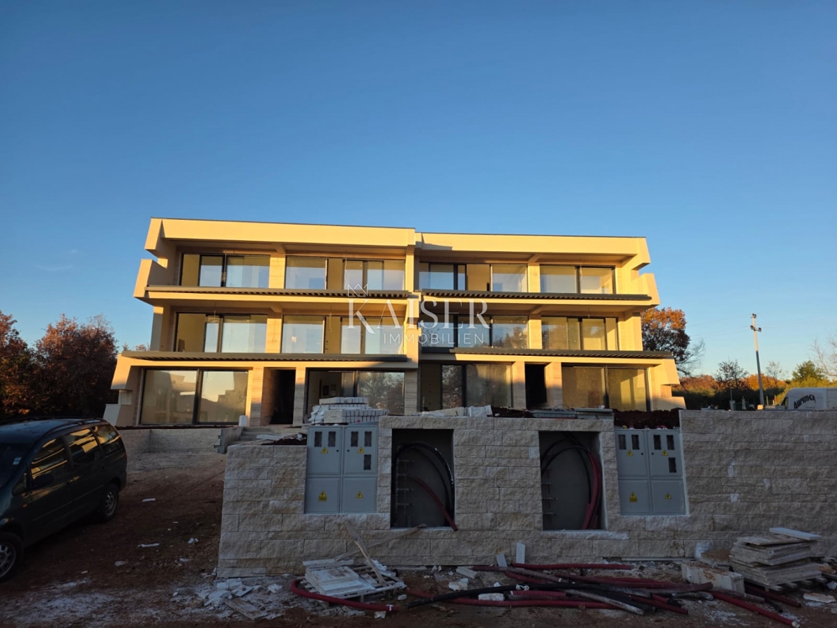 Istria, Umago - appartamento di lusso a 100 m dal mare