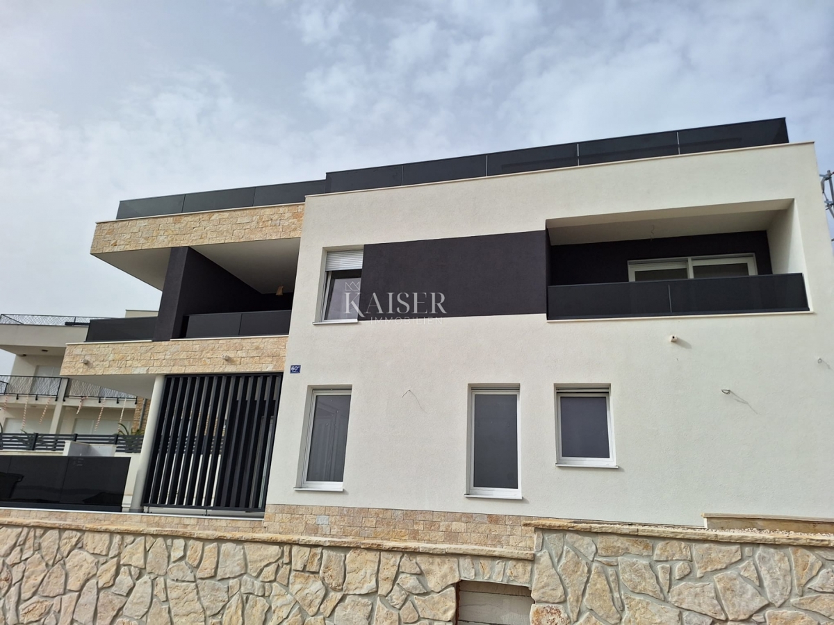 Rtina - Villa con piscina con bellissima vista e terrazza sul tetto