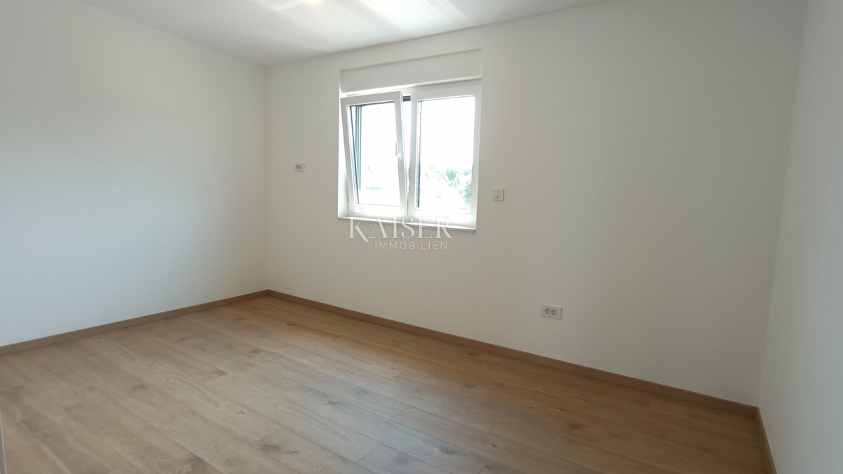 Malinska, Isola di Krk - appartamento 107m2 con vista mare
