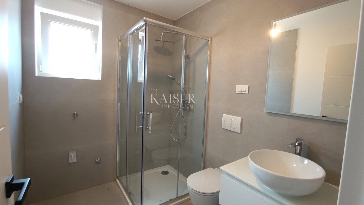 Malinska, Isola di Krk - appartamento 107m2 con vista mare