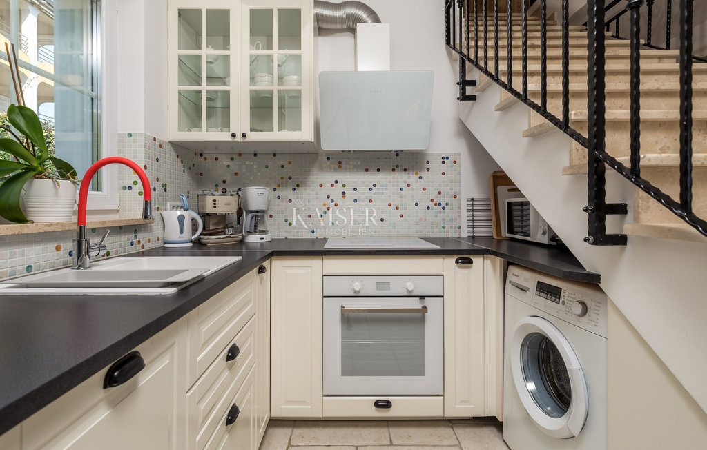 Kornić, Isola di Krk - villa 121m2 con vista mare e piscina