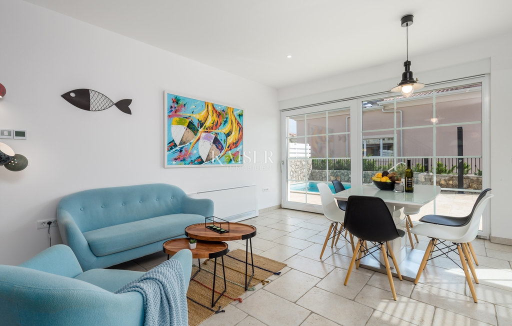 Kornić, Isola di Krk - villa 121m2 con vista mare e piscina