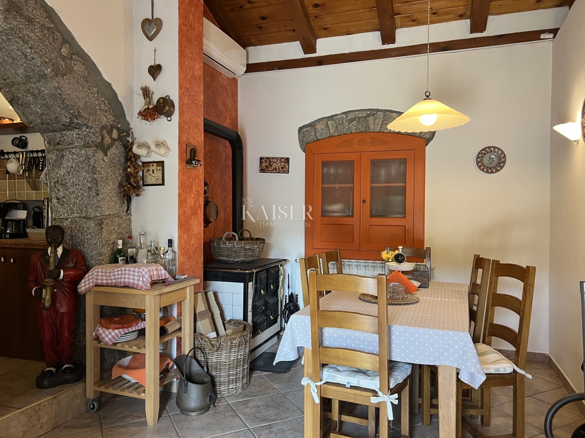 Abbazia, Poljane - casa in pietra ristrutturata con vista mare