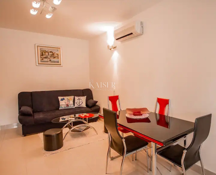 Istria, Parenzo - casa plurifamiliare con piscina,  685 m2