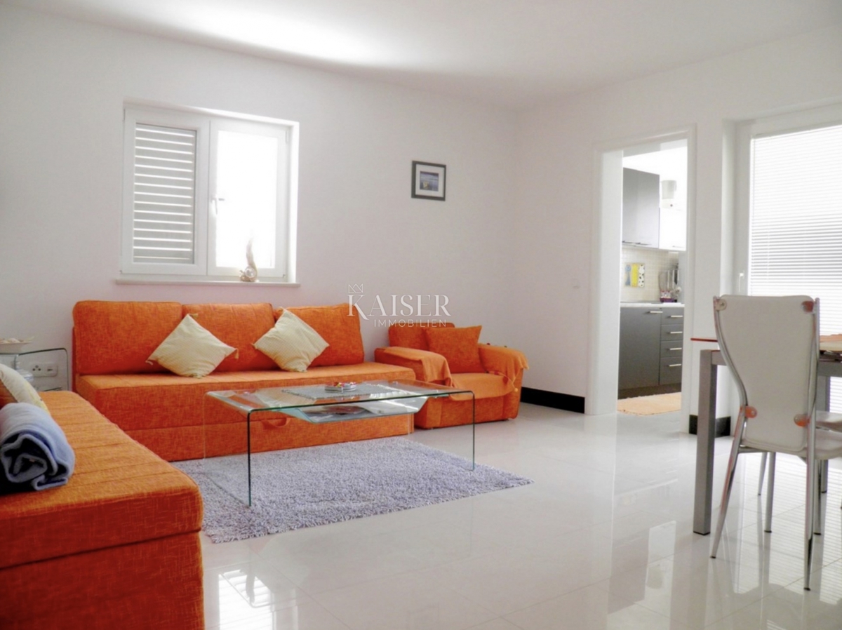 Istria, Parenzo - casa plurifamiliare con piscina,  685 m2