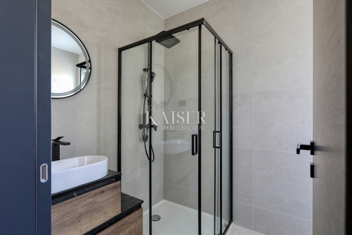  Zara, Privlaka, appartamento duplex con giardino privato, a 400 metri dal mare