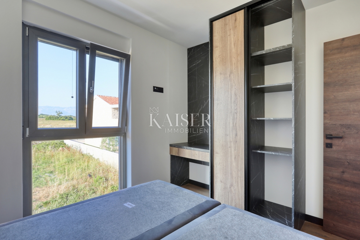  Zara, Privlaka, appartamento duplex con giardino privato, a 400 metri dal mare