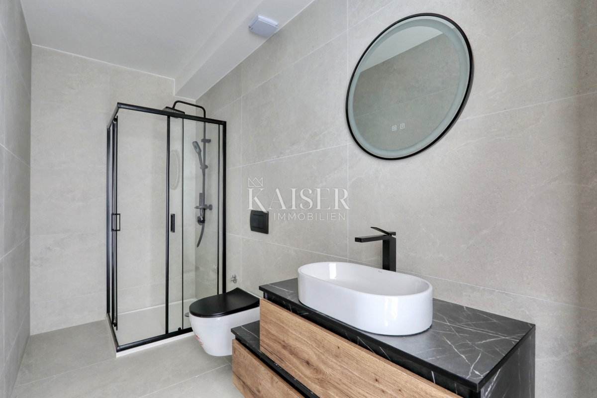  Zara, Privlaka, appartamento duplex con giardino privato, a 400 metri dal mare