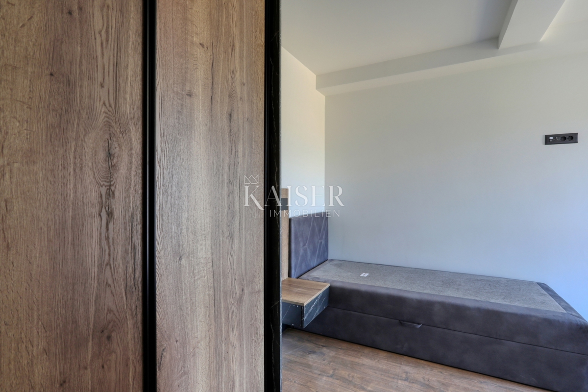  Zara, Privlaka, appartamento duplex con giardino privato, a 400 metri dal mare