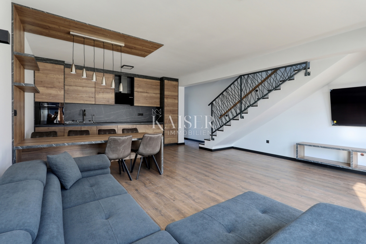  Zara, Privlaka, appartamento duplex con giardino privato, a 400 metri dal mare