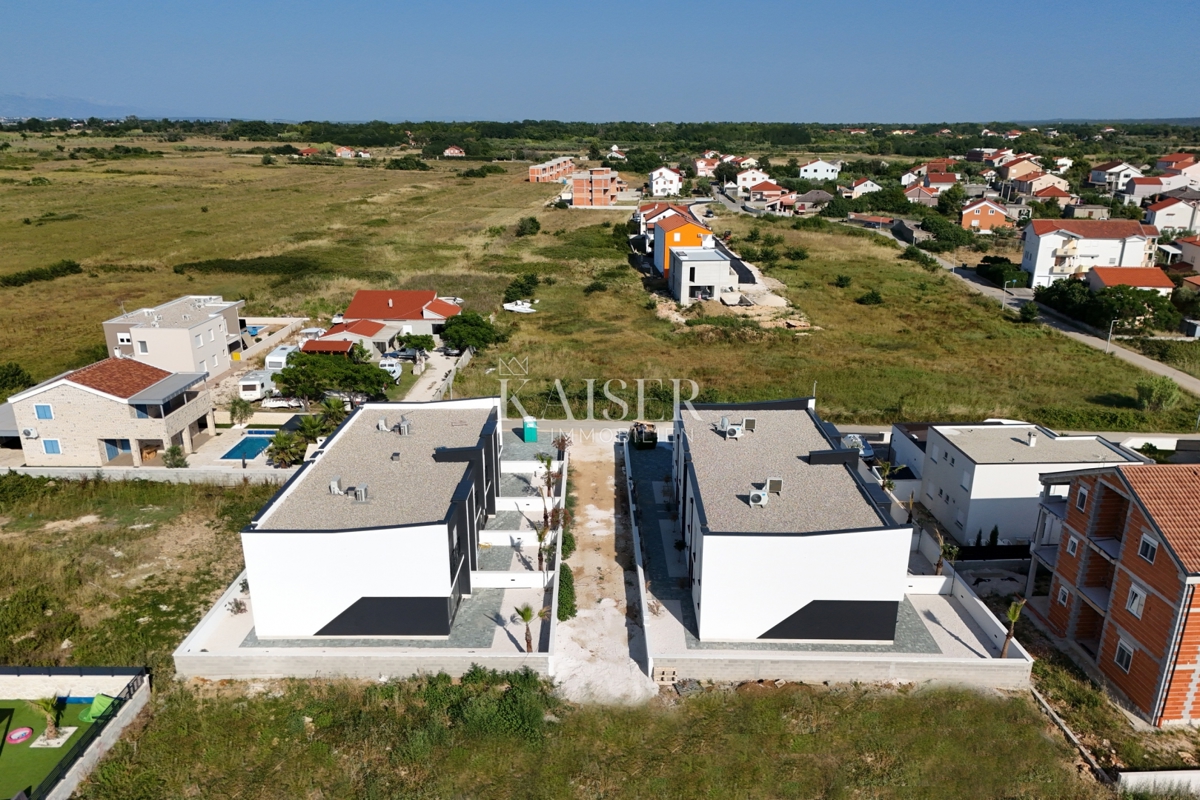  Zara, Privlaka, appartamento duplex con giardino privato, a 400 metri dal mare