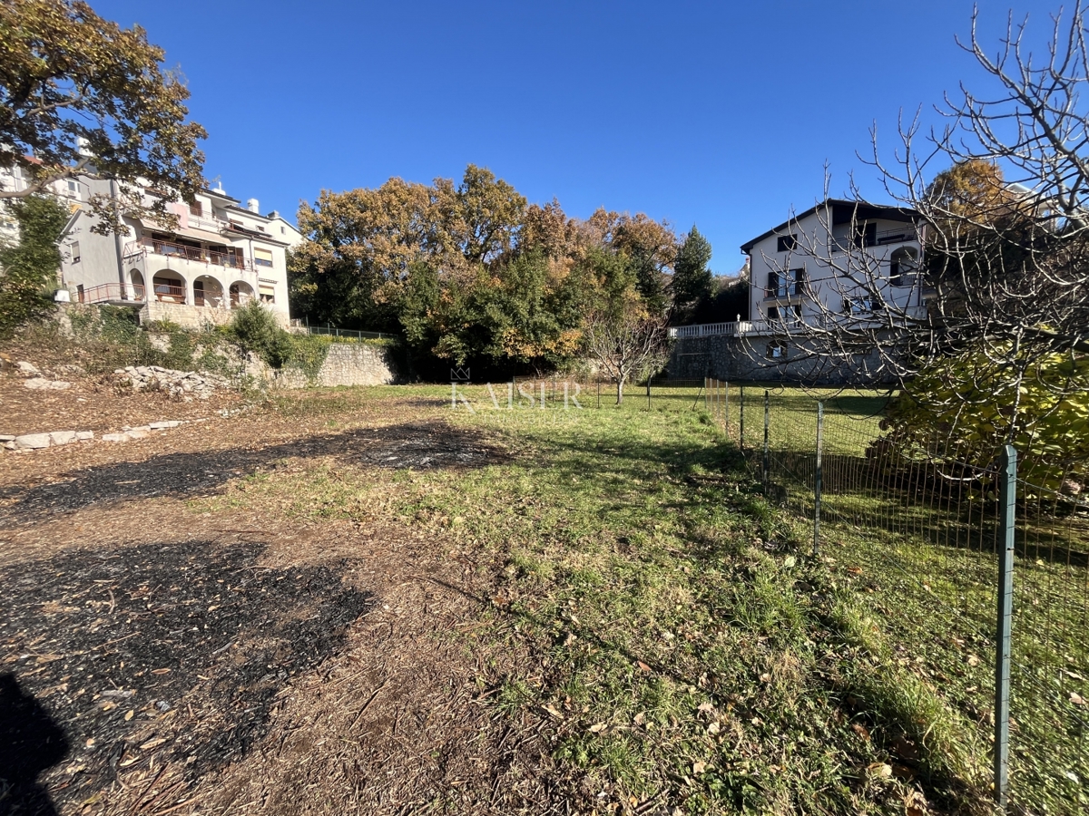 Srdoči - Terreno edificabile in pieno centro! 990 mq
