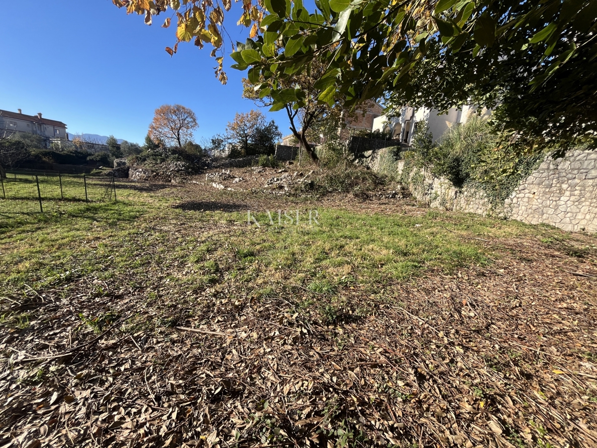 Srdoči - Terreno edificabile in pieno centro! 990 mq