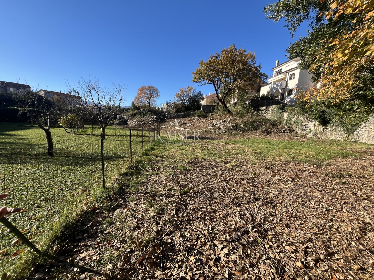 Srdoči - Terreno edificabile in pieno centro! 990 mq