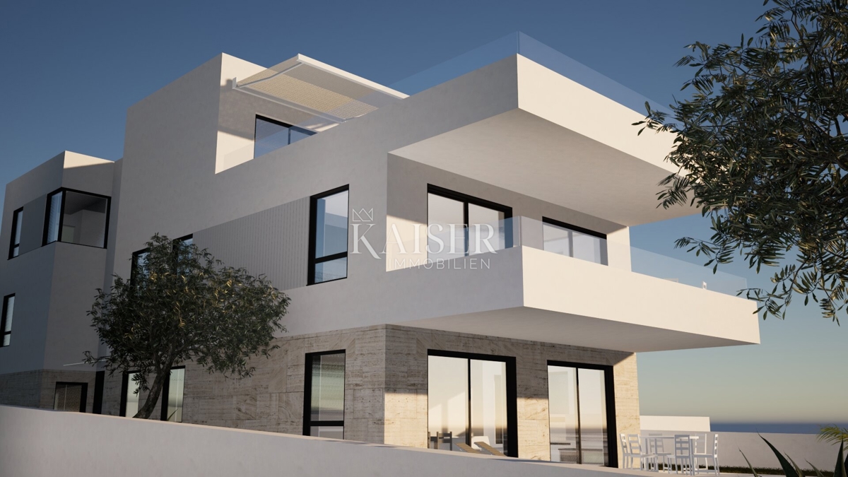 Terreno edificabile con progetto finito con vista sul mare