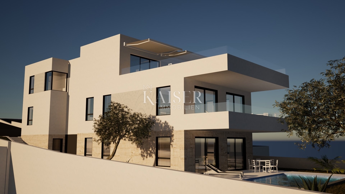 Terreno edificabile con progetto finito con vista sul mare