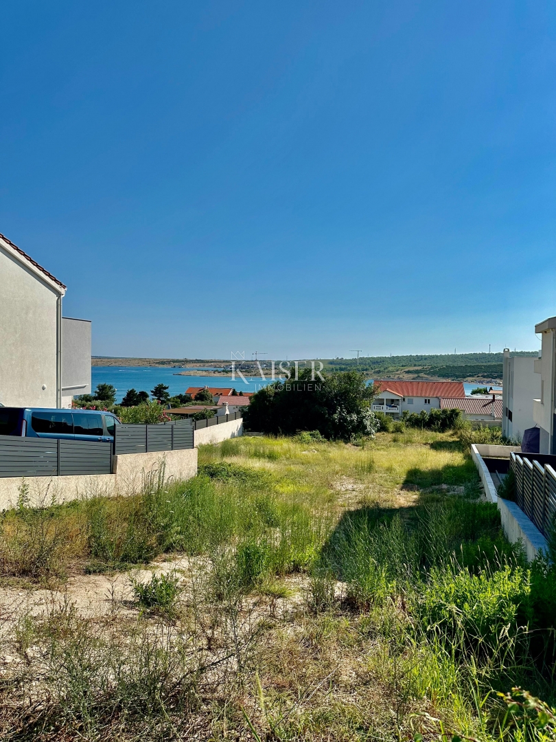 Terreno edificabile con progetto finito con vista sul mare
